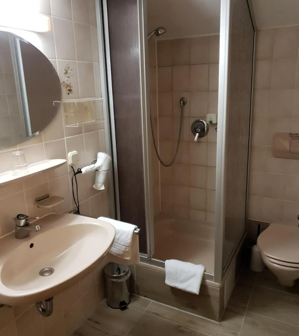 Hotel Landgasthof Bock Gauting 2*,  Deutschland